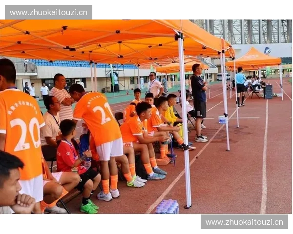 中国初中足球联赛助力青少年体育发展与校园足球全面融合探索